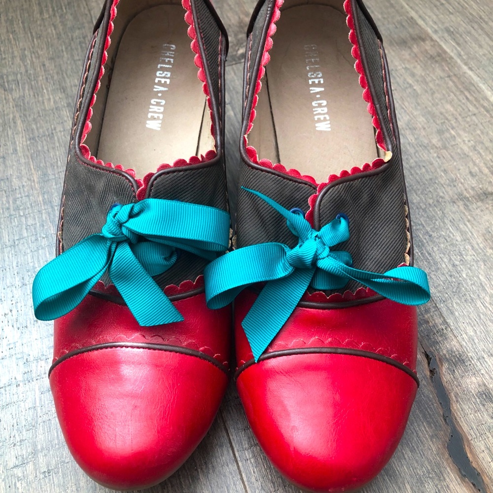 Chelsea Crew retro heels, size 10
